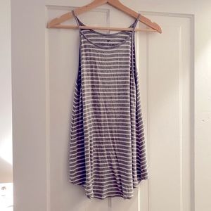 AE soft and sexy tank!